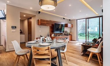 EN VENTA CASA EN LOMAS COUNTRY