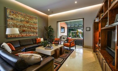 VENTA RESIDENCIA EN JARDINES DEL PEDREGAL
