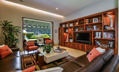 VENTA RESIDENCIA EN JARDINES DEL PEDREGAL