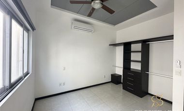 Casa en RENTA en Residencial Arbolada