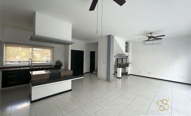 Casa en RENTA en Residencial Arbolada