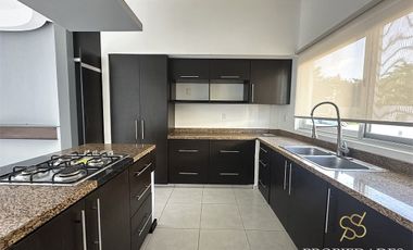 Casa en RENTA en Residencial Arbolada