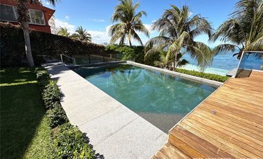 Villa en venta en Zona Hotelera