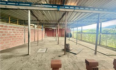 ARRIENDA BODEGA EN BAJO TABLAZO