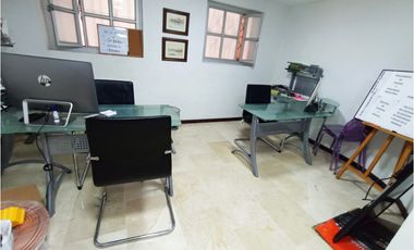 OFICINA EN VENTA EN LAURELES, ÚLTIMO PRECIO PARA VENTA DE CONTADO