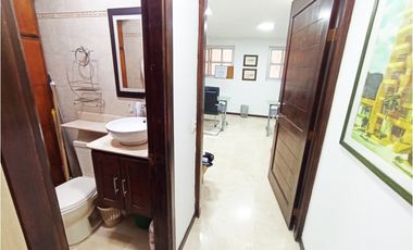 OFICINA EN VENTA EN LAURELES, ÚLTIMO PRECIO PARA VENTA DE CONTADO