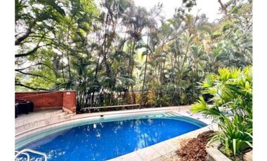 Apartamento en venta en la Aguacatala Medellín