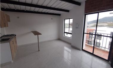 Se Arrienda Casa a Estrenar en el Carmen Colonial