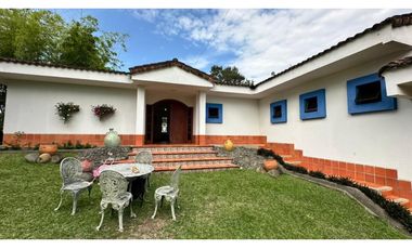 CASA  CAMPESTRE A LA VENTA EN CONDOMINIO LAS MERCEDES JAMUNDI