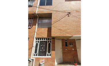 ACSI 1385 Casa para la venta en el barrio el Remanso, Mosquera