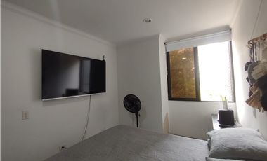 SE VENDE APARTA ESTUDIO EN LA CIRVUNVALAR AREA 50M2 - ASCENSOR