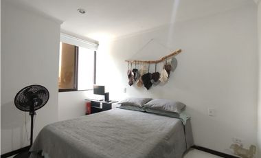 SE VENDE APARTA ESTUDIO EN LA CIRVUNVALAR AREA 50M2 - ASCENSOR