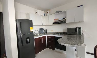 SE VENDE APARTA ESTUDIO EN LA CIRVUNVALAR AREA 50M2 - ASCENSOR