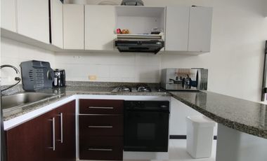 SE VENDE APARTA ESTUDIO EN LA CIRVUNVALAR AREA 50M2 - ASCENSOR