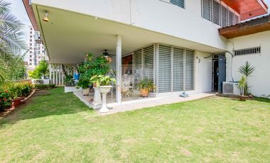 Venta de casa esquinera de 570,93 mts en Villa Lilla/ San Francisco