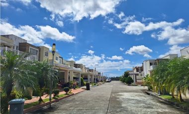 Venta de Casa esquinera de 310 mts en Brisas del Golf/ Brisas Point