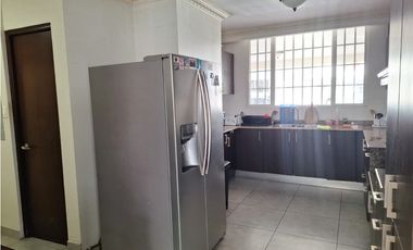 Venta de Casa esquinera de 310 mts en Brisas del Golf/ Brisas Point