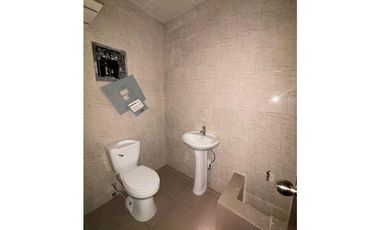 ALQUILER DE LOCAL COMERCIAL  EN PH PLAZA LAS MAÑANITAS DE 53.97 M2