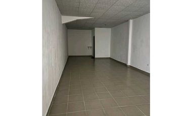 ALQUILER DE LOCAL COMERCIAL  EN PH PLAZA LAS MAÑANITAS DE 53.97 M2