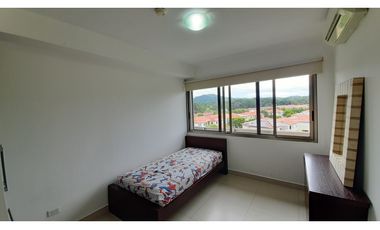 En venta Apartamento Amoblado en Midrise - Woodlands, Panamá Pacífico