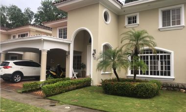 Casa con piscina privada en Costa del Este