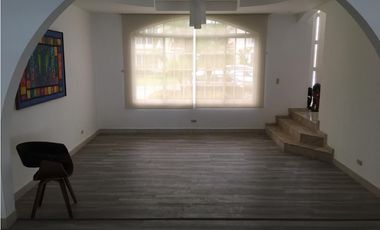 Casa con piscina privada en Costa del Este