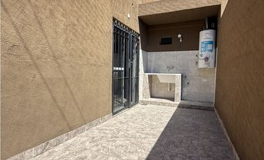 Islas Malvinas 2932, Dpto. 1, e/ Santiago y Asunción, I. Casanova