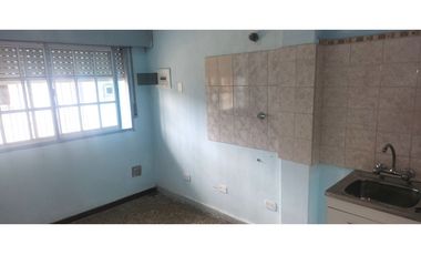 Islas Malvinas 2931, entre Santiago y Asunción