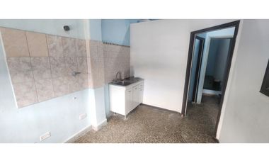 Islas Malvinas 2931, entre Santiago y Asunción