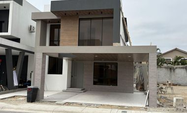 SE VENDE CASA PARA ESTRENO CIUDAD CELESTE  DevE