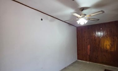 Maipu 189- Casa 2 dormit + Dpto (Villa Don Enrique)