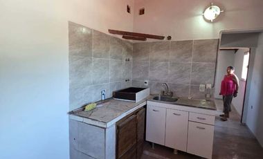 Maipu 189- Casa 2 dormit + Dpto (Villa Don Enrique)