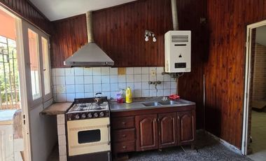 Maipu 189- Casa 2 dormit + Dpto (Villa Don Enrique)