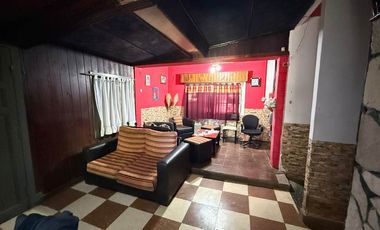 Casa en venta en Quilmes Este