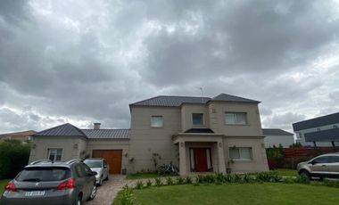 Casa en alquiler en Las Golondrinas