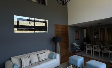 LUJOSO DEPARTAMENTO PIE ANDINO
