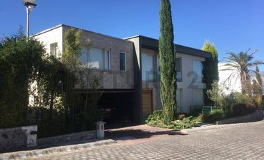 VENTA DE CASA SECTOR TANDA, EN PLANOS