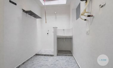 Casa en Arriendo Ubicado en Itagüí Codigo 11038