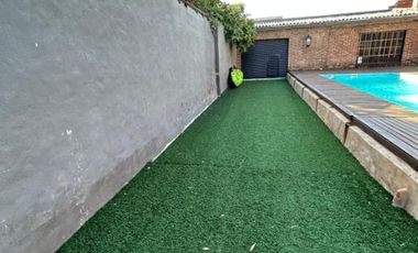 Casa en venta en Isidro Casanova