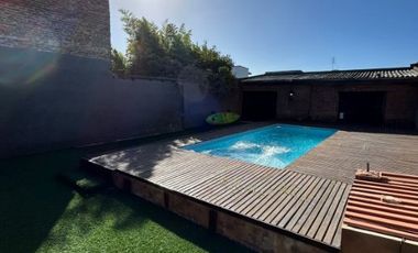 Casa en venta en Isidro Casanova