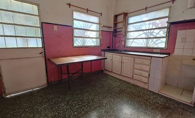 Venta PH 3amb-a Refaccionar-Gran lote-Billinghurst