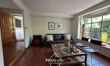 Casa en Arriendo en Amplia casa en el corazón de Vitacura. Alejandro Serani - La Llaveria. Colegio Sagrados Corazones de Manquehue