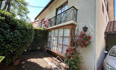 Casa en Arriendo en Amplia casa en el corazón de Vitacura. Alejandro Serani - La Llaveria. Colegio Sagrados Corazones de Manquehue