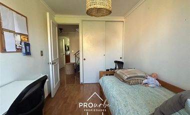 Casa en Arriendo en Amplia casa en el corazón de Vitacura. Alejandro Serani - La Llaveria. Colegio Sagrados Corazones de Manquehue