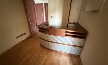 Oficina en Arriendo en Eliodoro Yañez 1649