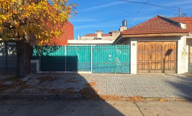 CASA 4 AMBIENTES QUILMES OESTE