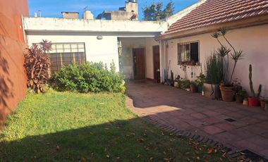 CASA 4 AMBIENTES QUILMES OESTE