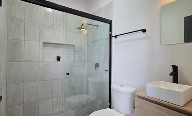 CASA EN VENTA, 2 PLANTAS, 3 RECÁMARAS, 3 BAÑOS, COCHERA PARA 1 AUTO