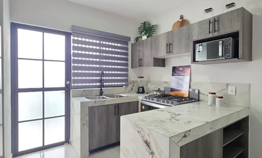 CASA EN VENTA, 1 PLANTA, 2 RECÁMARAS, 1 BAÑO, COCHERA PARA 1 AUTO.