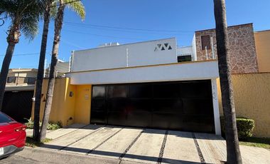 Casa en Venta en Colonia Ciudad de Los Niños Zapopan Jalisco.